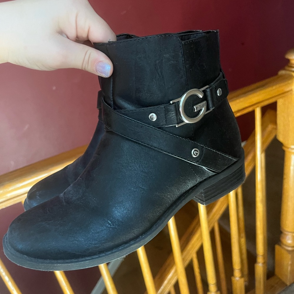 Black ankle guess boots